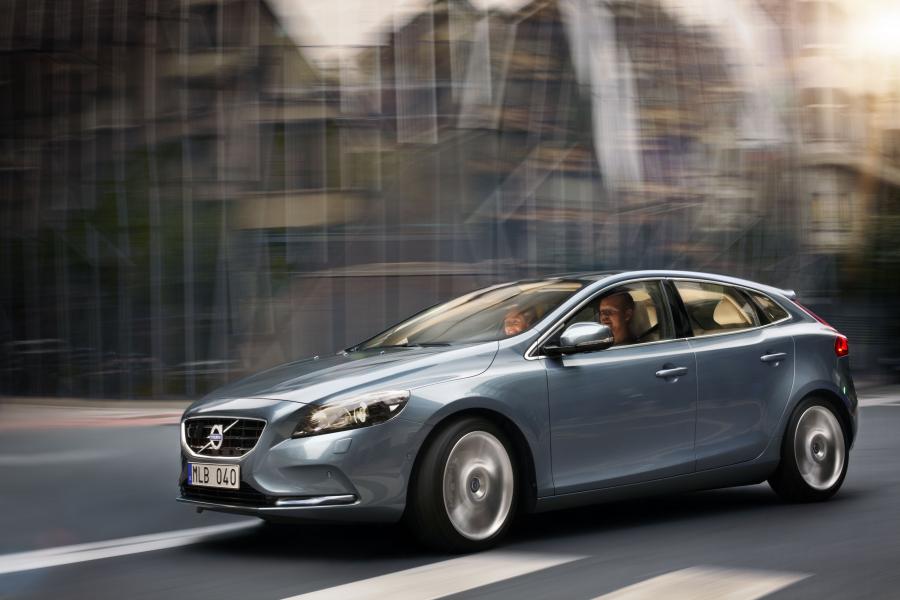  Volvo V40 2012 года  (фото 115 из 183)
